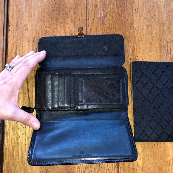 Black Etienne Aigner Wallet - Picture 6 of 8